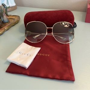 Authentic Gucci Oval Web GG Sunglasses